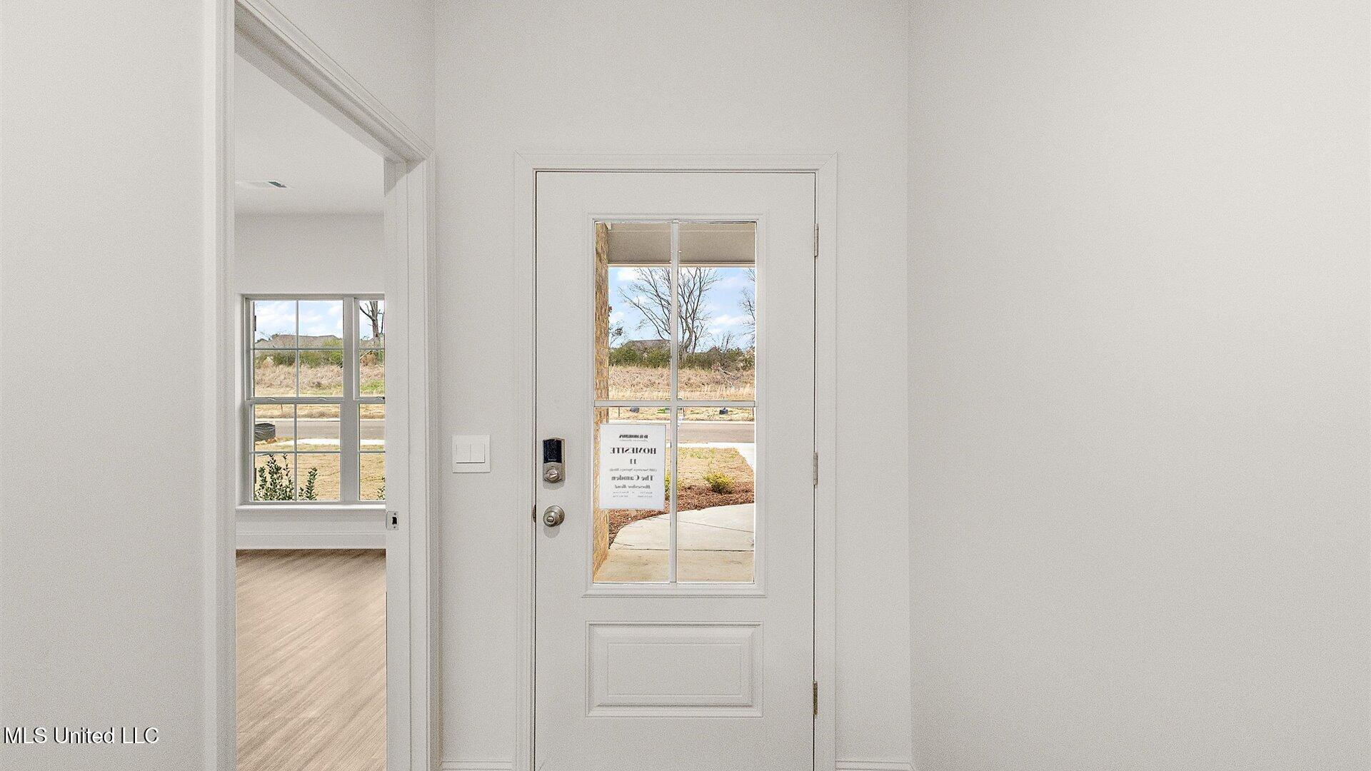 102 Triple Crown Cove Clinton, MS 39056 - Photo 2 of 37 05-3HTP5627