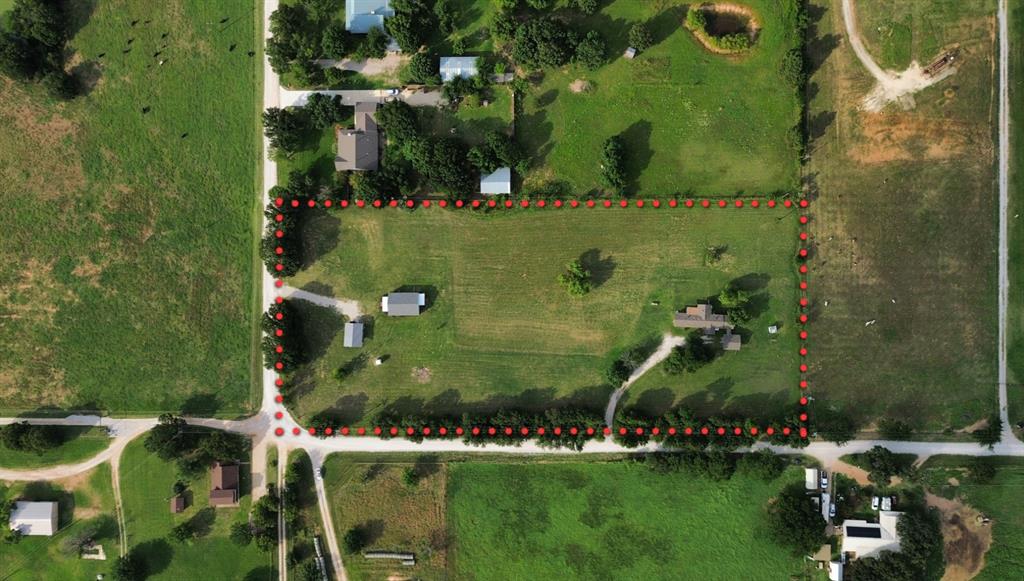 1306 Winn Road Bowie, TX 76230 - Photo 2 of 23
