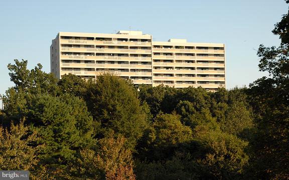 6101 Edsall Road, Unit 1802 Alexandria, VA 22304 - Photo 1 of 1 Exterior (General)
