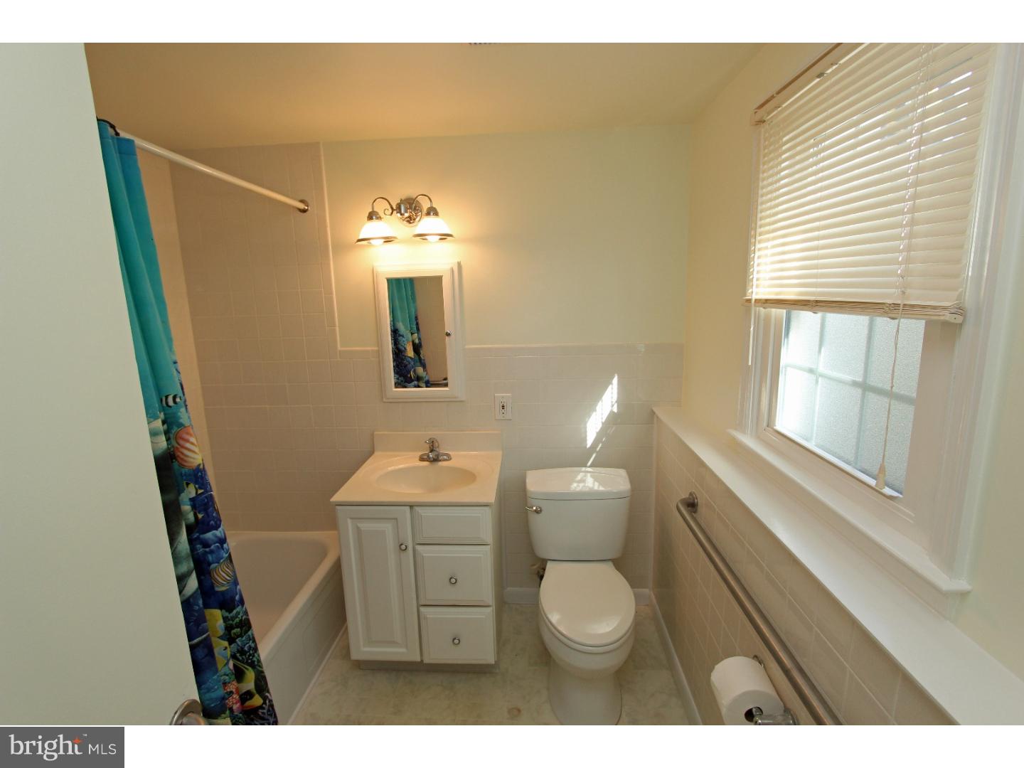 407 Apple Road Newark, DE 19711 - Photo 22 of 25 Bathroom