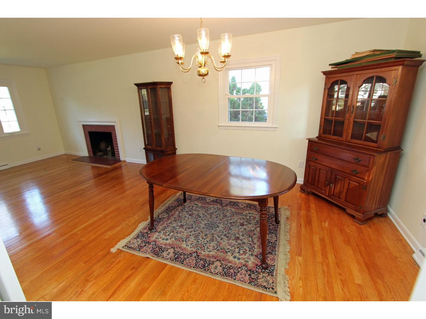 407 Apple Road Newark, DE 19711 - Photo 7 of 25 Dining Room