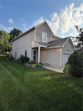 $320,000 | 22705 West 72nd Street, Shawnee, KS 66227