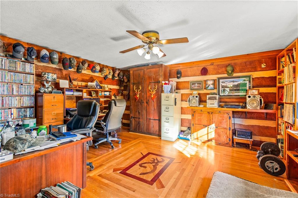 9011 Mibeck Road Belews Creek, NC 27009 - Photo 11 of 38