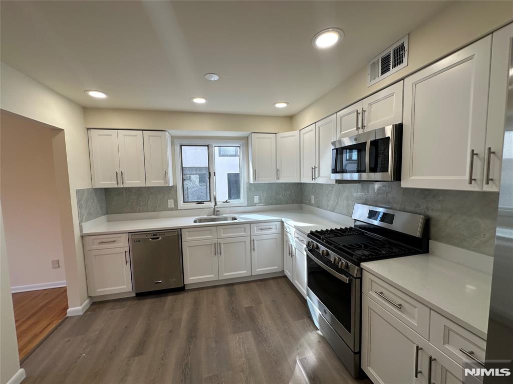 407 Jane Street, Unit 1 Fort Lee, NJ 07024 - Photo 7 of 23