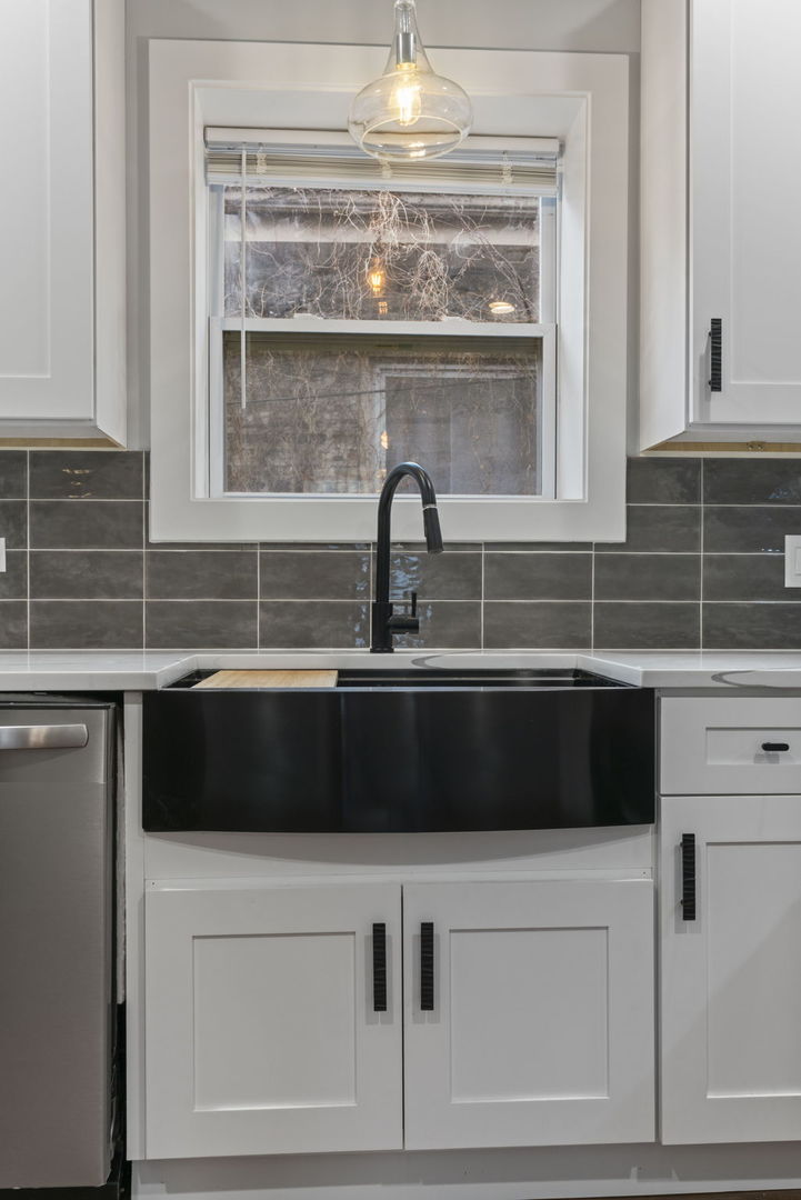 5542 West 64th Street Chicago, IL 60638 - Photo 17 of 37