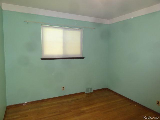 8155 Busch Street Center Line, MI 48015 - Photo 9 of 21 Gallery Image 9
