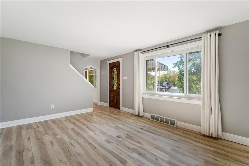 151 Manor Road Wexford, PA 15090 - Photo 3 of 31 Gallery Image 3