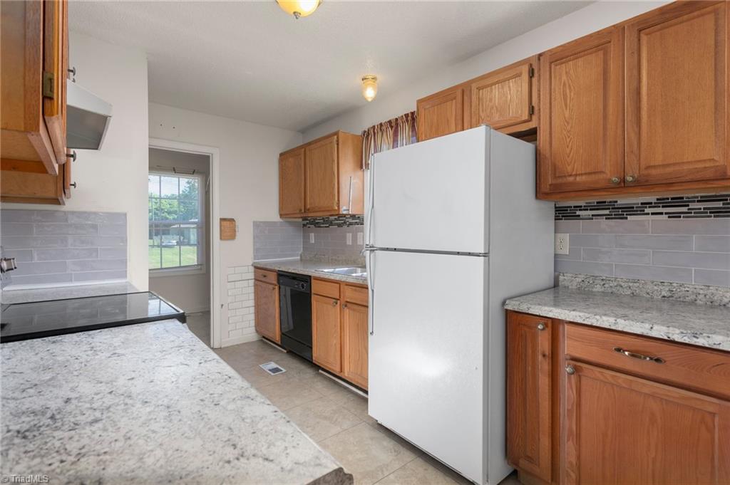 810 Arthur Avenue High Point, NC 27263 - Photo 13 of 36