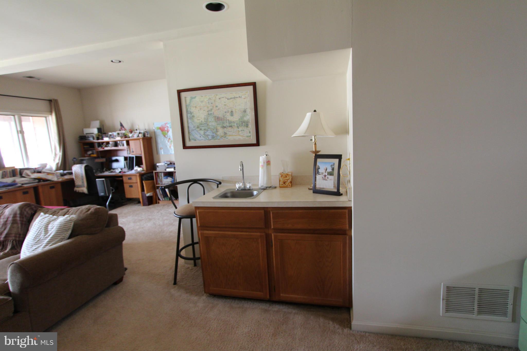 5245 Columbia Road, Unit 372 Columbia, MD 21044 - Photo 25 of 27 Living Room