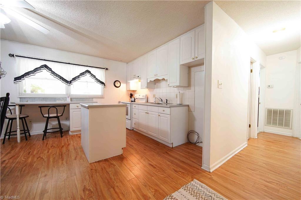 2614 Ingram Road High Point, NC 27263 - Photo 5 of 30 Gallery Image 5