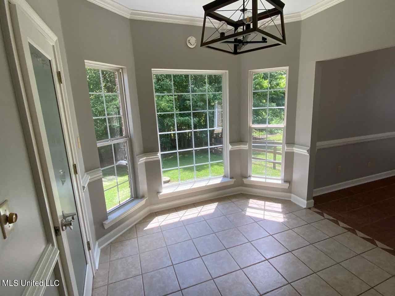 1003 Moore Road Holly Springs, MS 38635 - Photo 8 of 16 Breakfast Room
