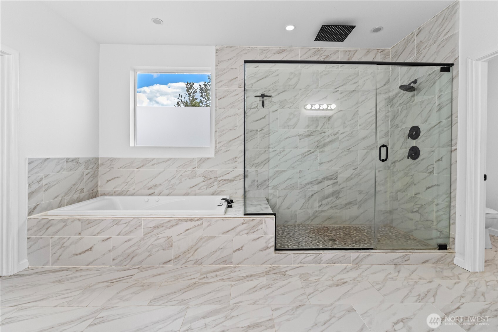 249 Flatt Road Kelso, WA 98626 - Photo 18 of 39 a bathroom with a shower