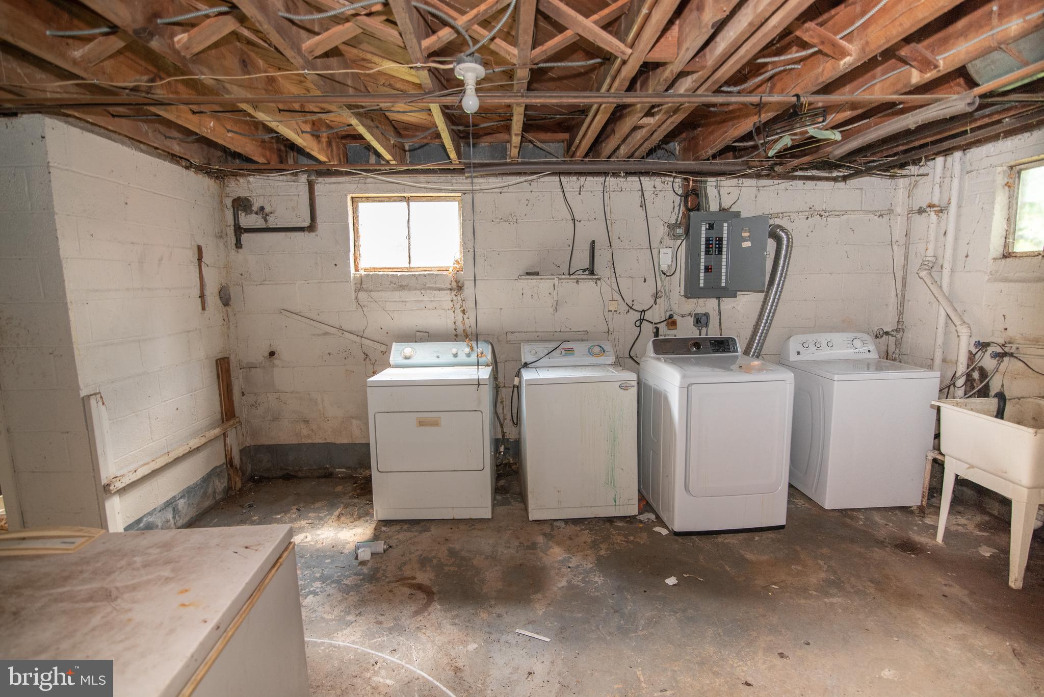 1211 Burketon Road Hyattsville, MD 20783 - Photo 22 of 35 Laundry/Utility Room