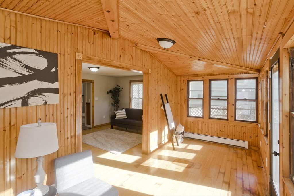 8 Summit Drive Palmer, MA 01069 - Photo 14 of 40 a view of a living room
