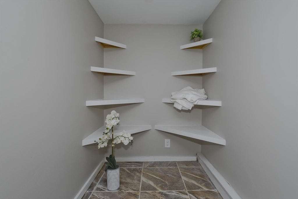 8 Summit Drive Palmer, MA 01069 - Photo 21 of 40