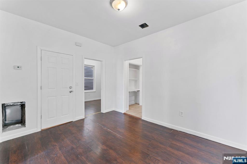 595 15th Avenue Newark, NJ 07103 - Photo 14 of 32