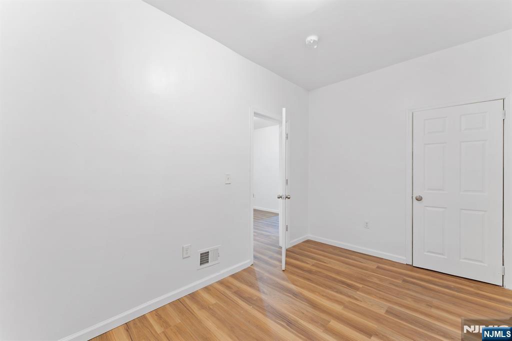 595 15th Avenue Newark, NJ 07103 - Photo 28 of 32