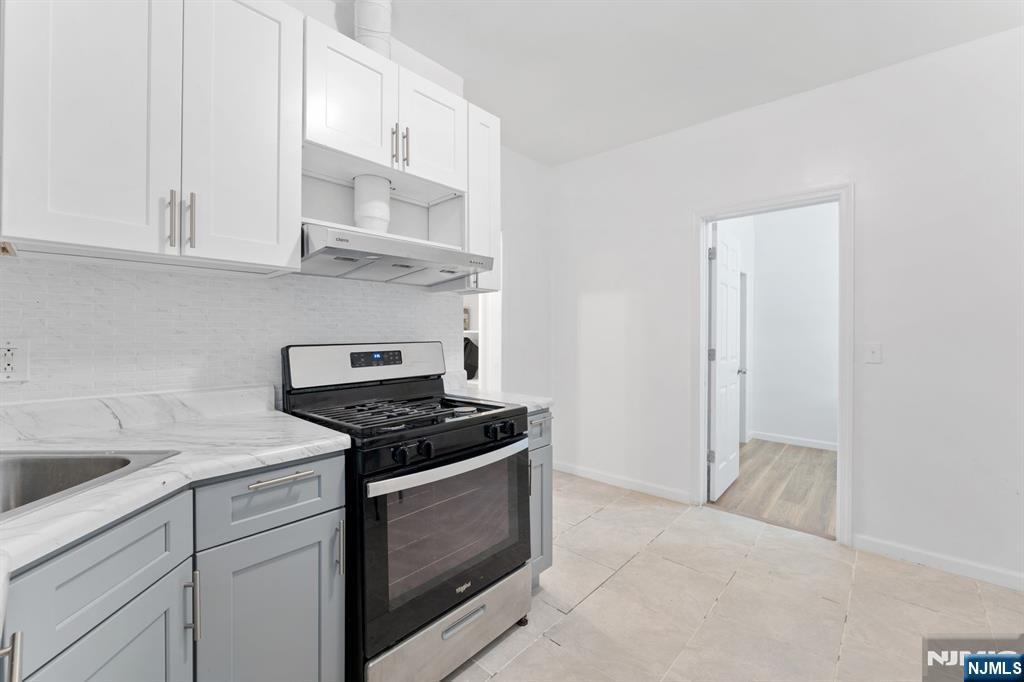 595 15th Avenue Newark, NJ 07103 - Photo 5 of 32