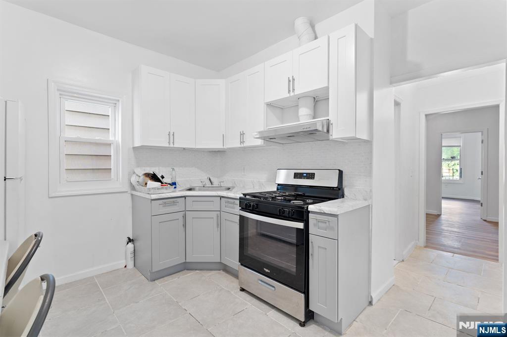 595 15th Avenue Newark, NJ 07103 - Photo 6 of 32