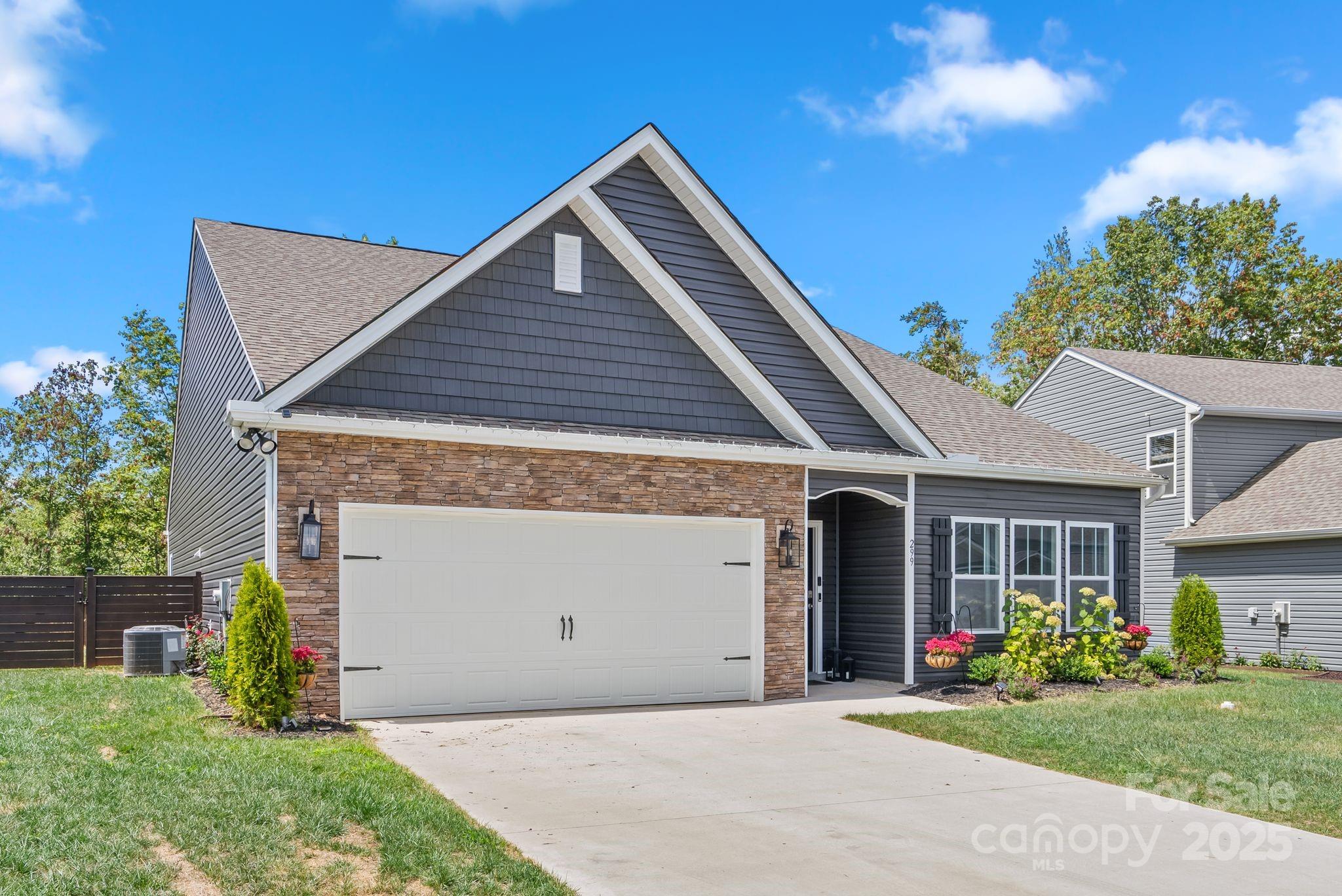 299 Ridgeview Lane Mars Hill, NC 28754 - Photo 2 of 36