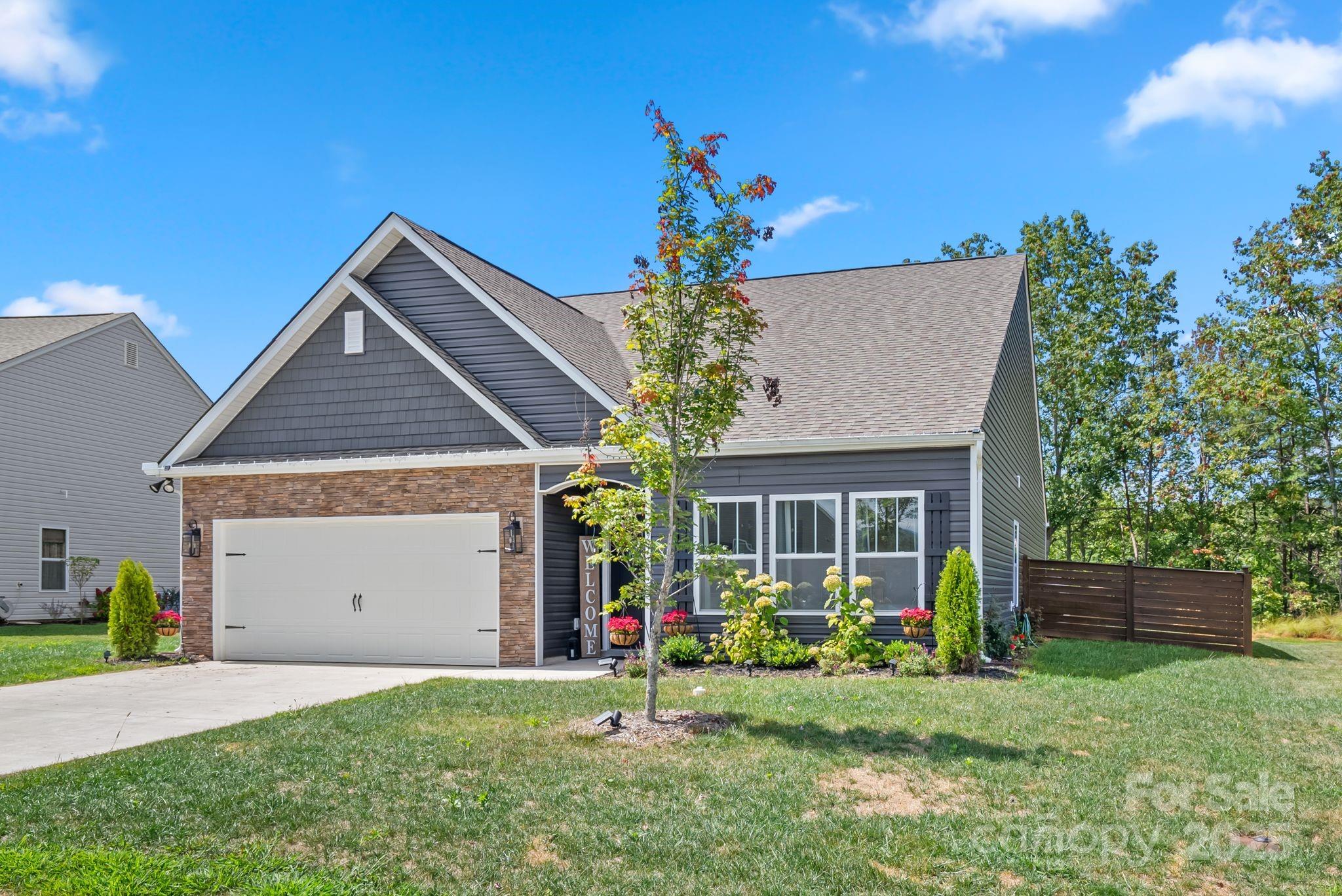 299 Ridgeview Lane Mars Hill, NC 28754 - Photo 3 of 36