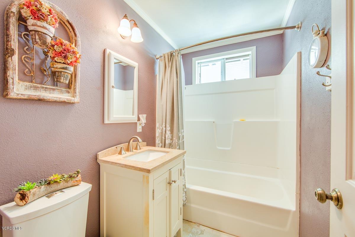 4142 Helene Street Simi Valley, CA 93063 - Photo 13 of 33 4142Helene-13