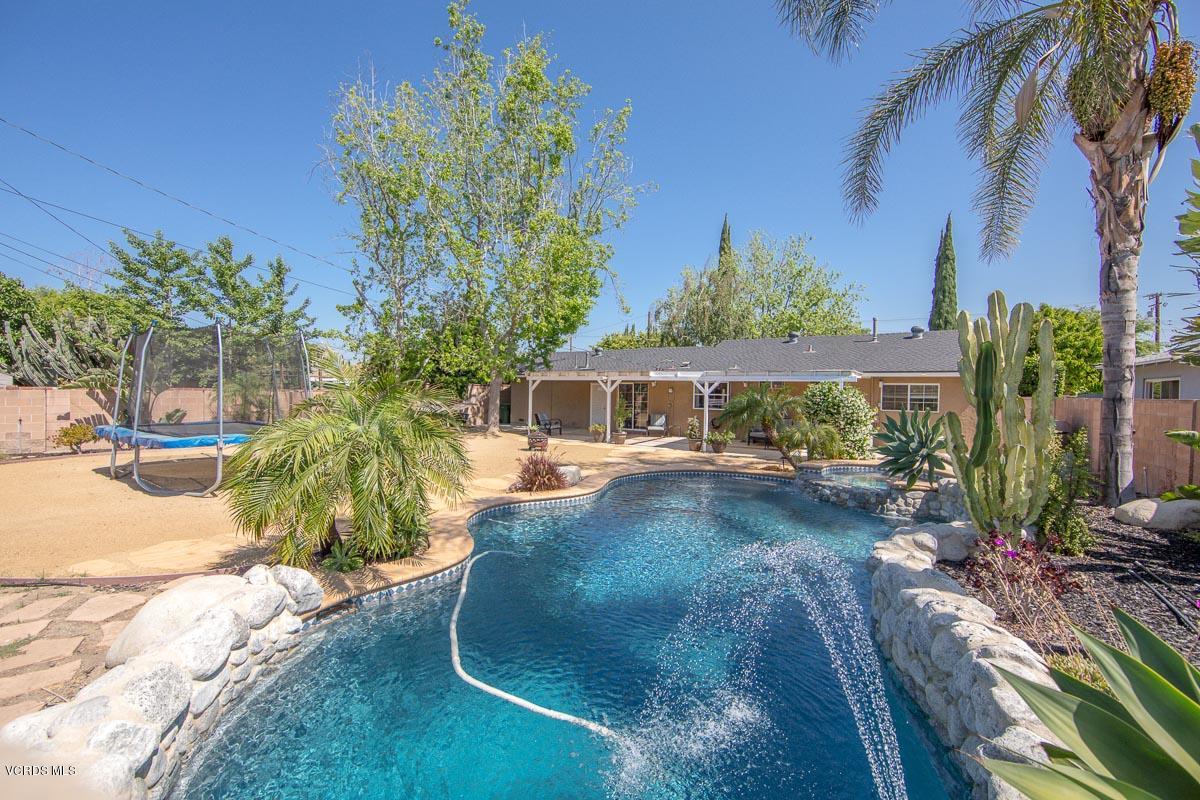 4142 Helene Street Simi Valley, CA 93063 - Photo 25 of 33 4142Helene-27
