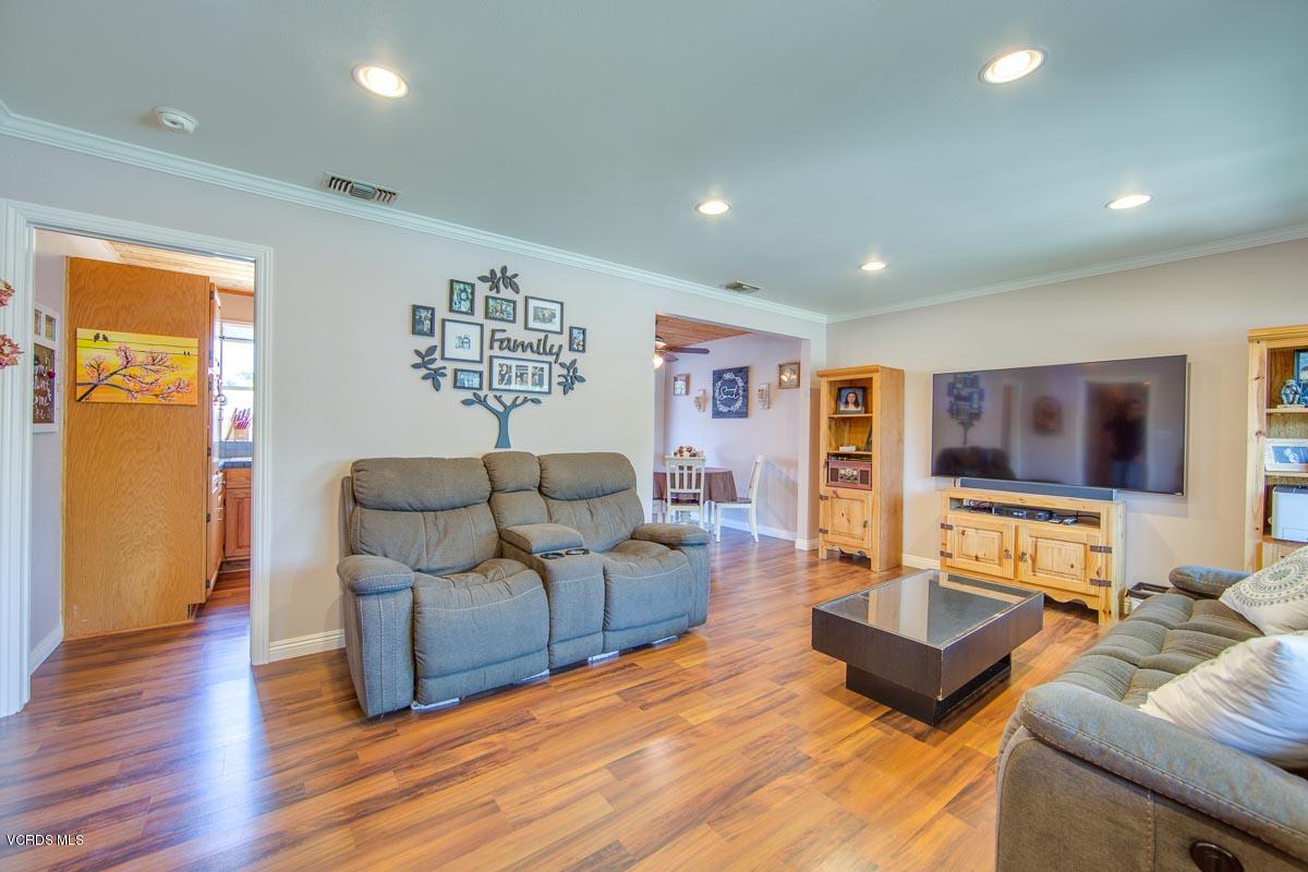 4142 Helene Street Simi Valley, CA 93063 - Photo 4 of 33 4142Helene-4