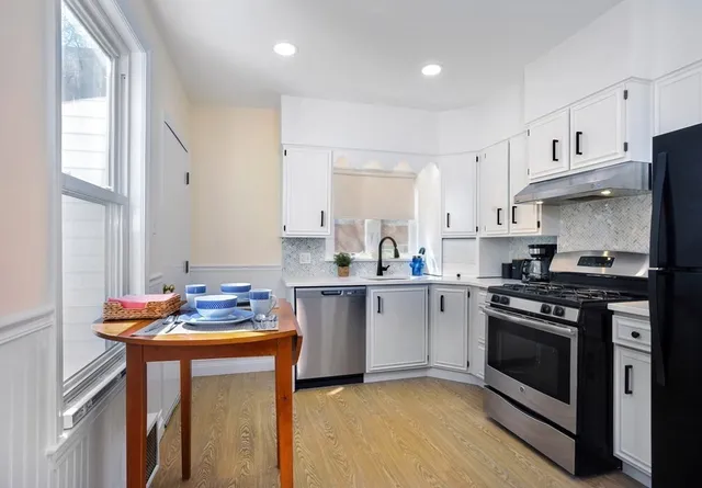 $4,500 | 7 Lester Place, Boston, MA 02130