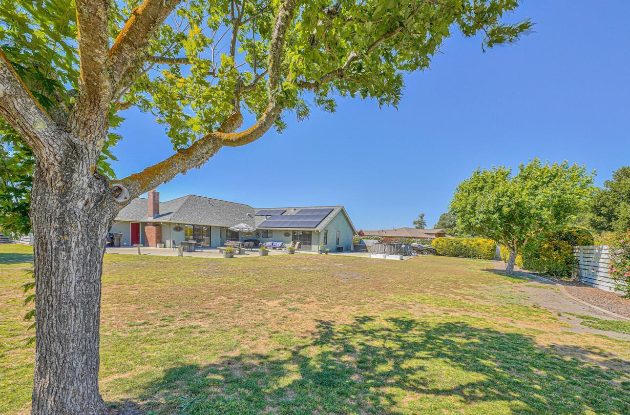 22105 Ranchito Drive Salinas, CA 93908 - Photo 33 of 38