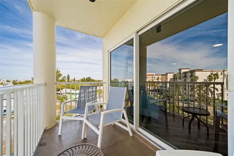 $700,000 | 12000 Gulf Boulevard, Unit 506N, Treasure Island, FL 33706
