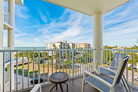 $700,000 | 12000 Gulf Boulevard, Unit 506N, Treasure Island, FL 33706