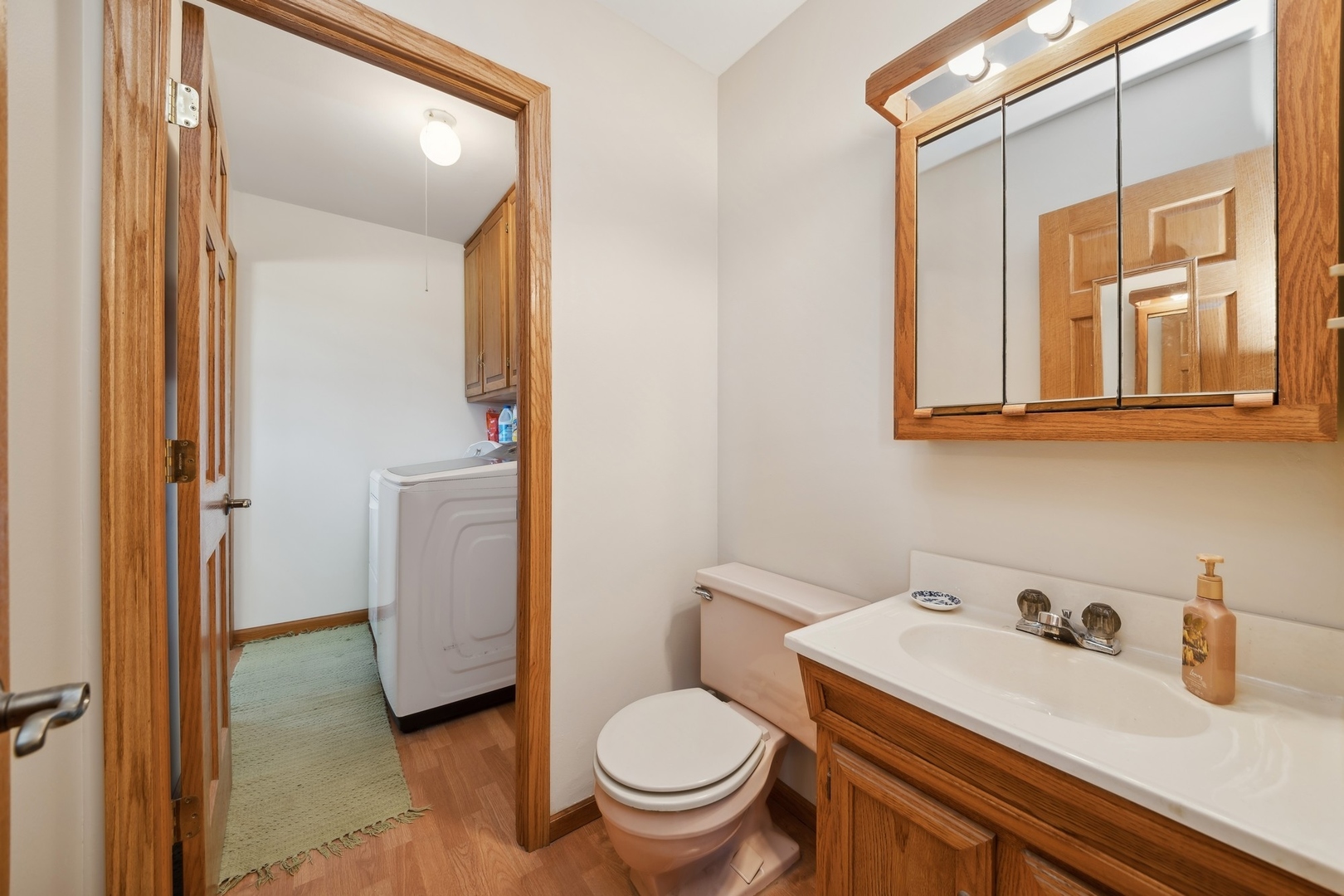 1240 Rosedale Lane Hoffman Estates, IL 60169 - Photo 15 of 30 Gallery Image 15