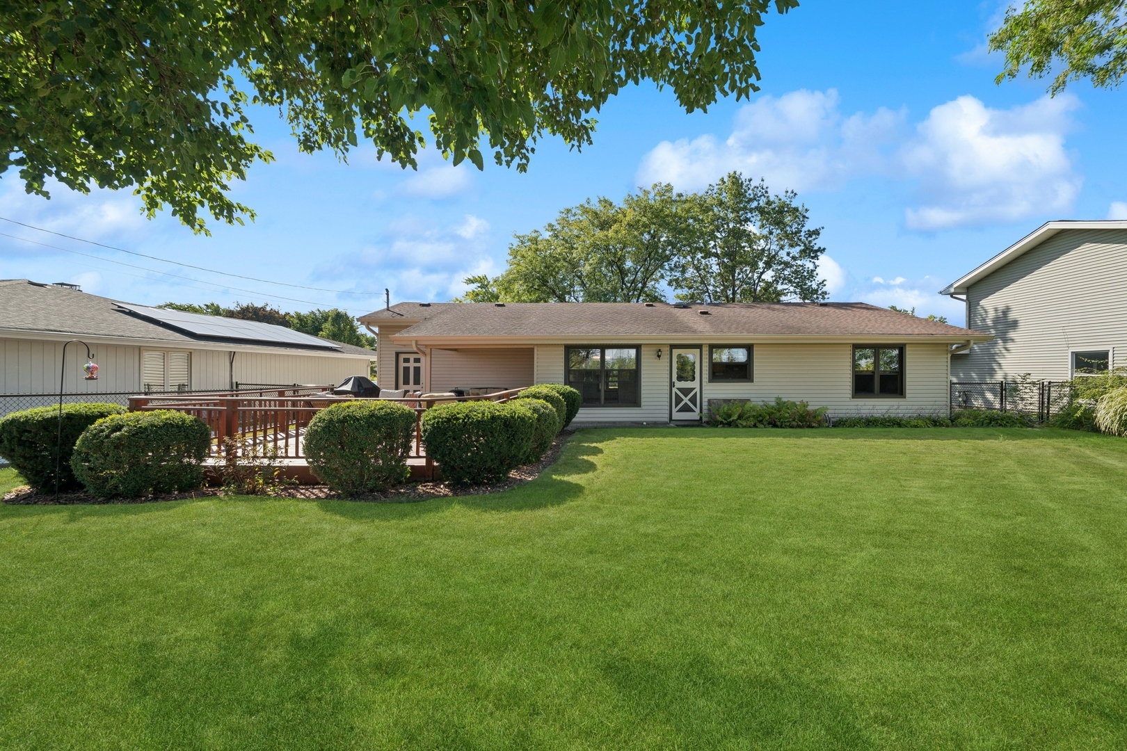 1240 Rosedale Lane Hoffman Estates, IL 60169 - Photo 26 of 30 Gallery Image 26