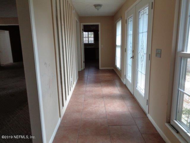 3531 Lawrence Road Orange Park, FL 32073 - Photo 5 of 29 Foyer
