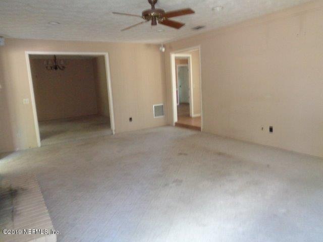 3531 Lawrence Road Orange Park, FL 32073 - Photo 7 of 29 Living Room