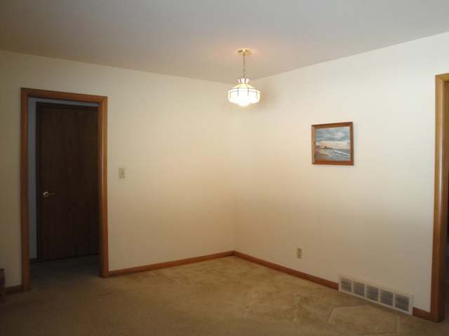 319 North Eastern Avenue Rhinelander, WI 54501 - Photo 3 of 20 Gallery Image 3