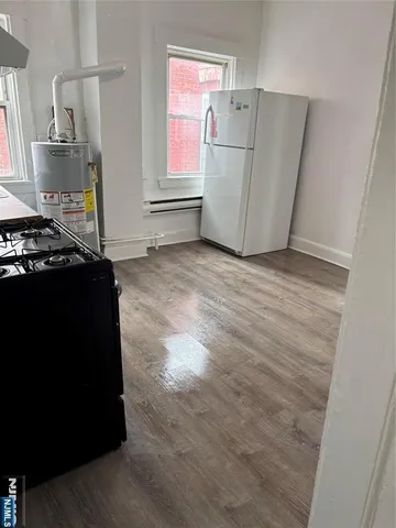 $1,800 | 28 Fair Street, Unit 28B, Hackensack, NJ 07601