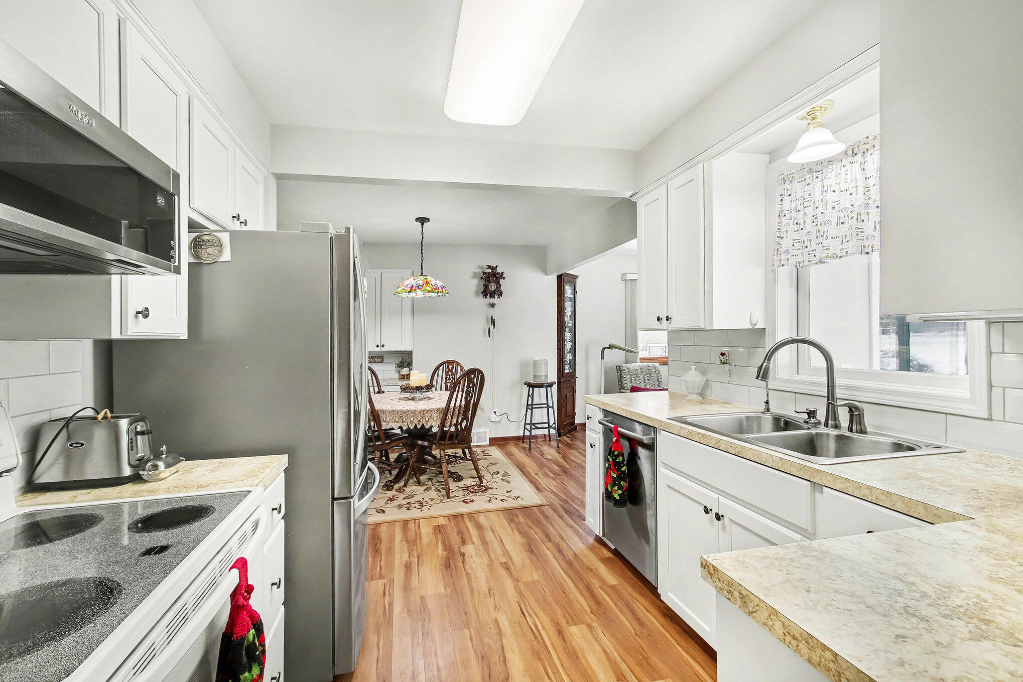 7692 Cardinal Drive Jenison, MI 49428 - Photo 6 of 24 Kitchen01