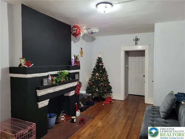 $268,000 | 210 South 17th Street, Allentown, PA 18104