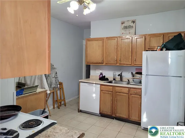 $268,000 | 210 South 17th Street, Allentown, PA 18104