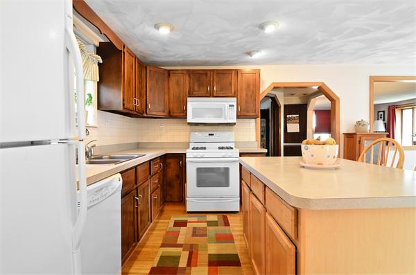 4 Reed Terrace Cambridge, MA 02140 - Photo 4 of 13 Gallery Image 4