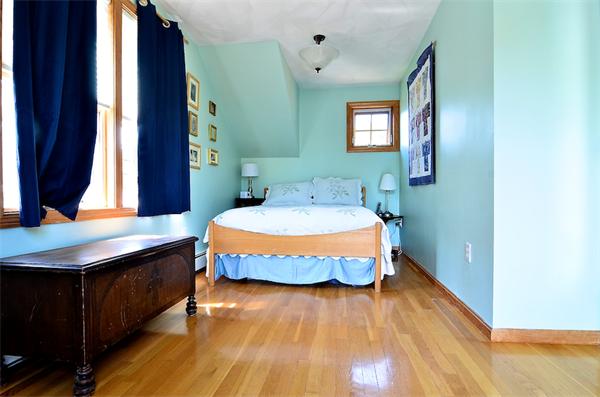 4 Reed Terrace Cambridge, MA 02140 - Photo 8 of 13 Gallery Image 8