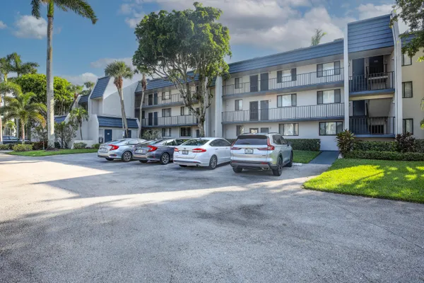 $215,000 | 4381 Trevi Court, Unit 106, Lake Worth, FL 33467