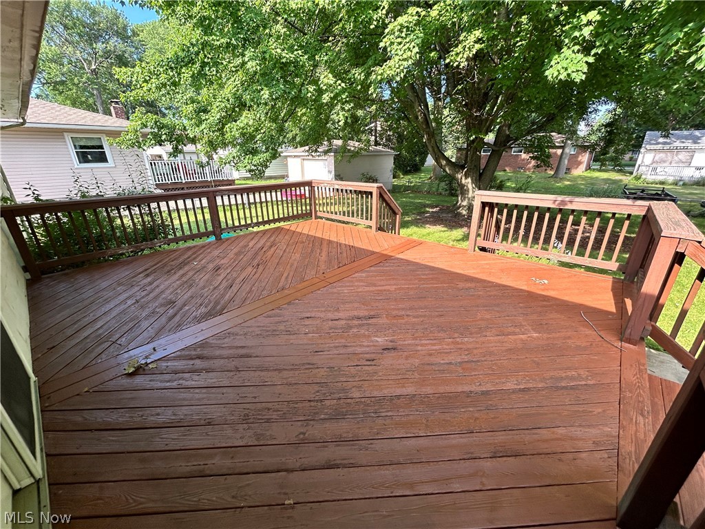443 Lansing Road Akron, OH 44312 - Photo 4 of 29 View of back Deck