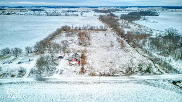 $290,000 | 9179 North Co Road 300 West, Royal Center, IN 46978