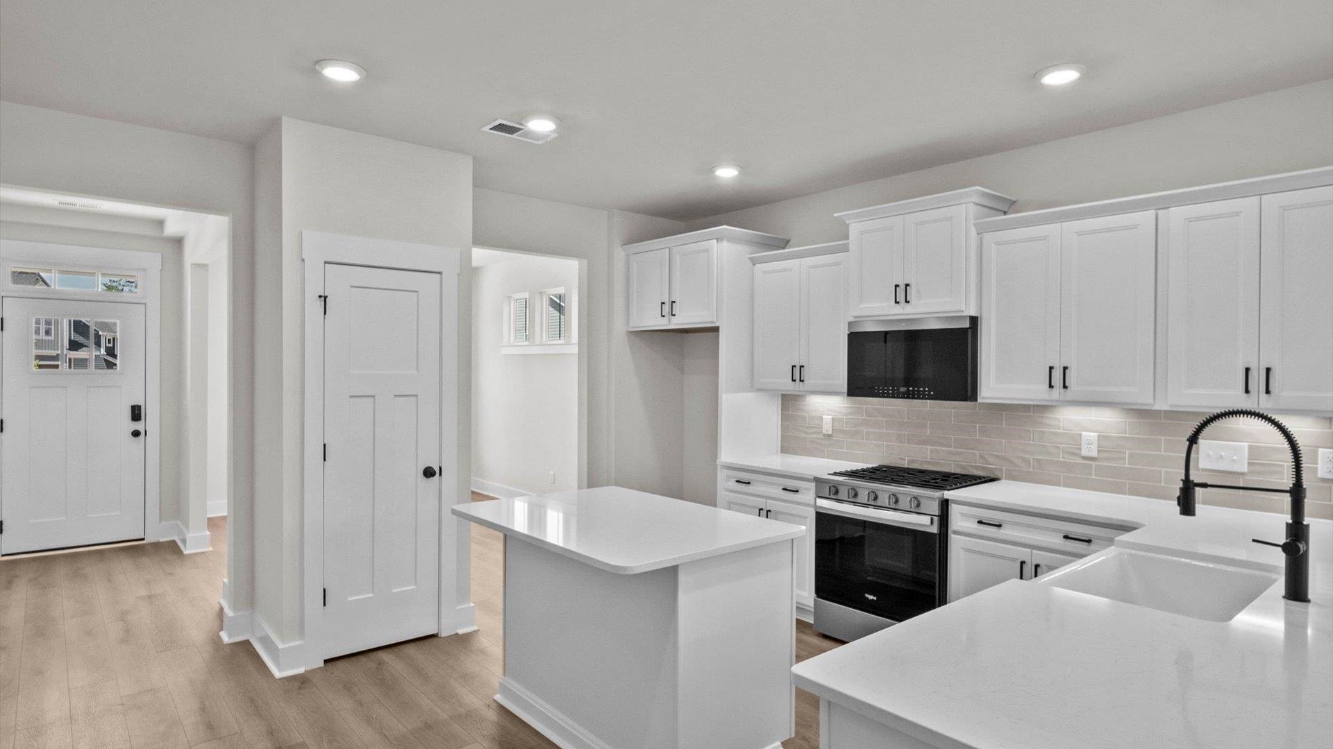 936 Diane Lane Moore, SC 29369 - Photo 7 of 33