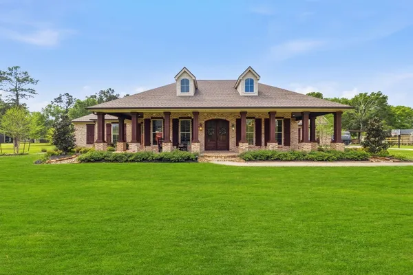 $724,900 | 5535 Bearfoot Road, Orange, TX 77632