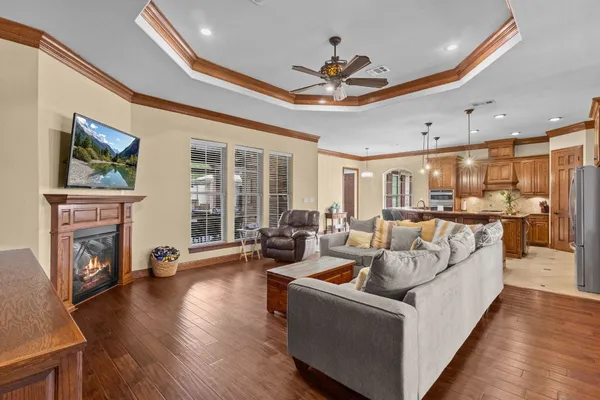 $724,900 | 5535 Bearfoot Road, Orange, TX 77632