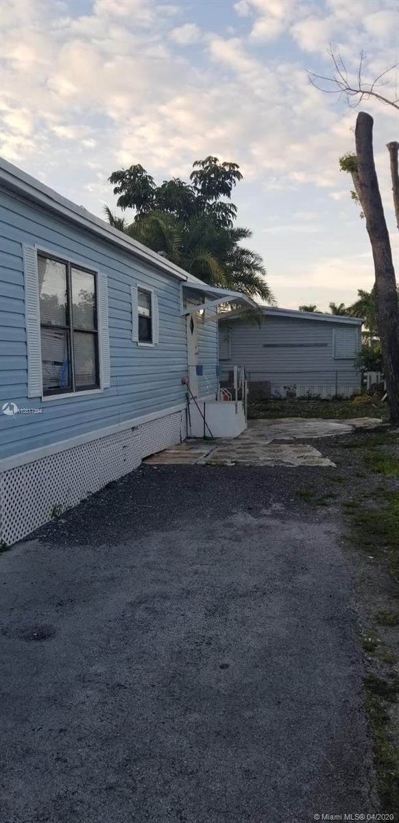12841 Southwest 12th Terrace Miami, FL 33184 - Photo 13 of 34